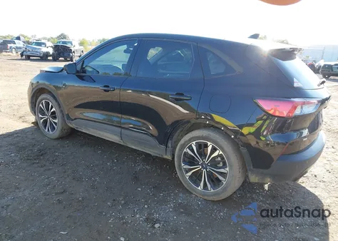 2021 Ford Escape Se z USA, uszkodzony, nr VIN 1FMCU9G69MUA94955